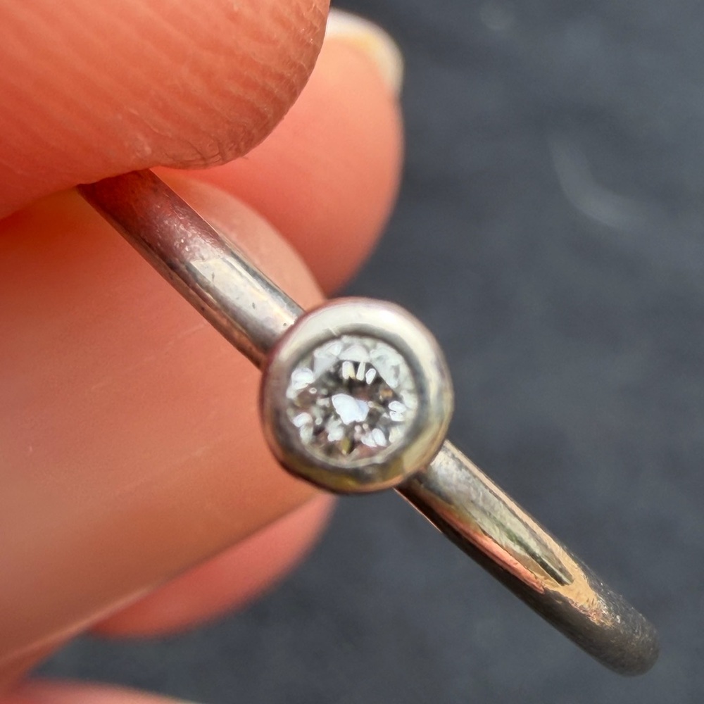 Genuine diamond ring